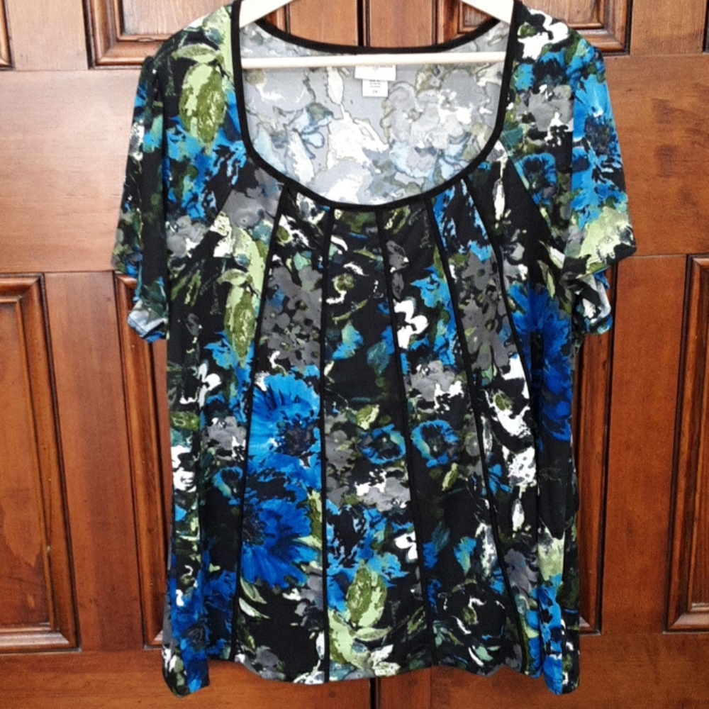 Jaclyn Smith lady's short sleeve blouse